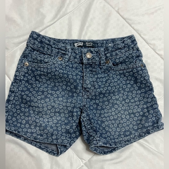 Set of 2 girls denim shorts size 6/7 - Picture 2 of 9